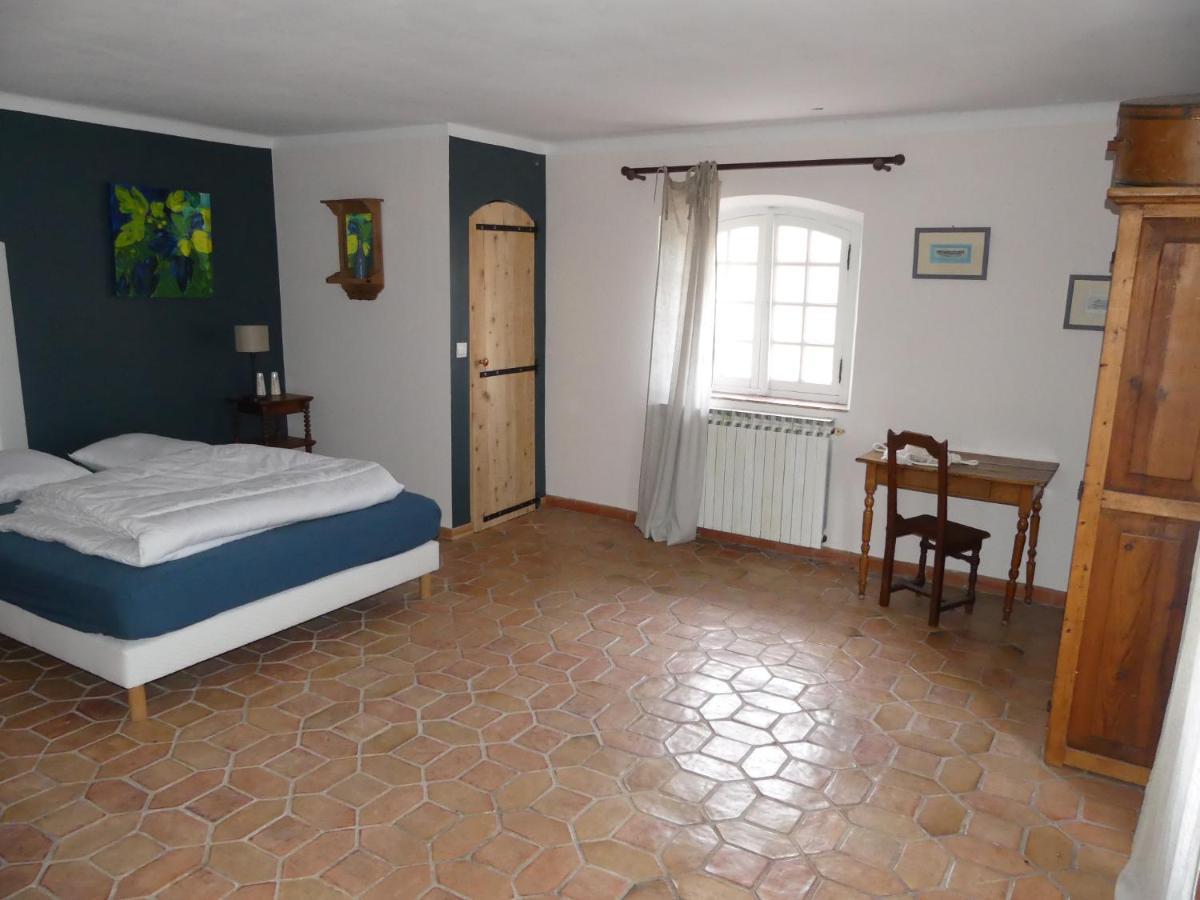 Le Charme D'Une Vieille Bastide Provencale Соллигс-Понт Экстерьер фото