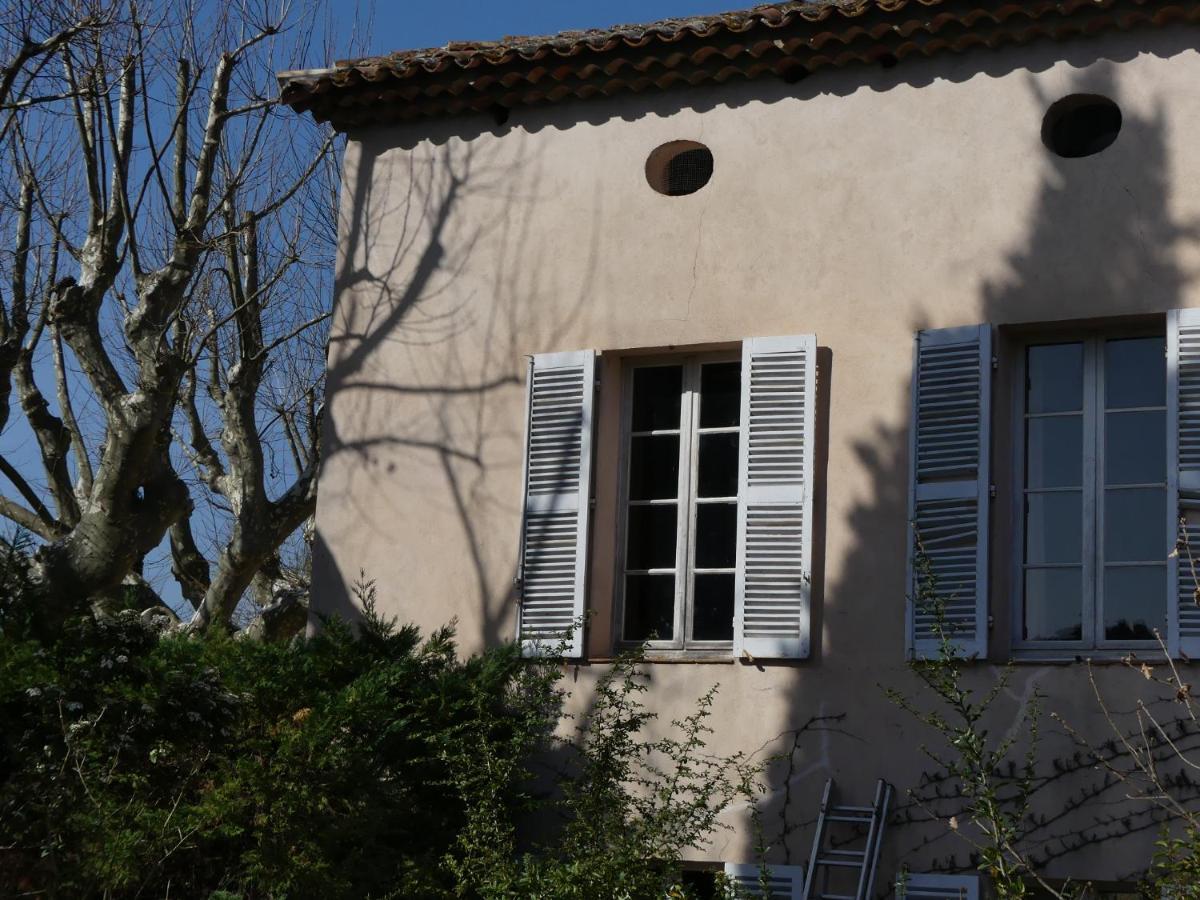 Le Charme D'Une Vieille Bastide Provencale Соллигс-Понт Экстерьер фото