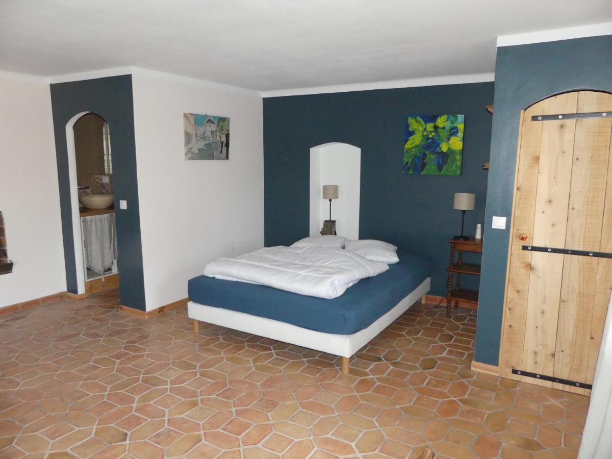 Le Charme D'Une Vieille Bastide Provencale Соллигс-Понт Экстерьер фото